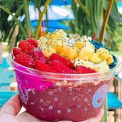 How does playa bowls make their acai